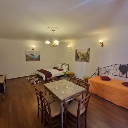 5* Royal House Near Unirii Square Villa Cluj-Napoca Exteriör bild