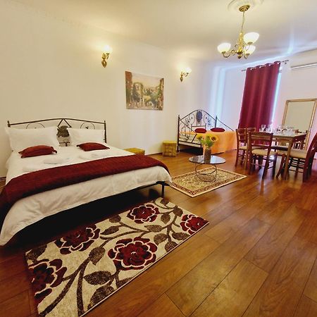 5* Royal House Near Unirii Square Villa Cluj-Napoca Exteriör bild