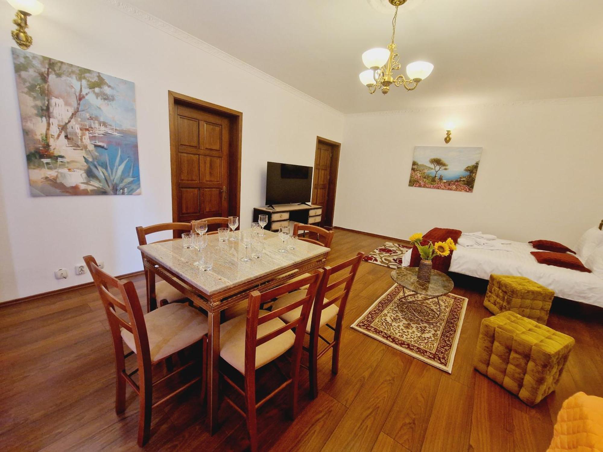 5* Royal House Near Unirii Square Villa Cluj-Napoca Exteriör bild